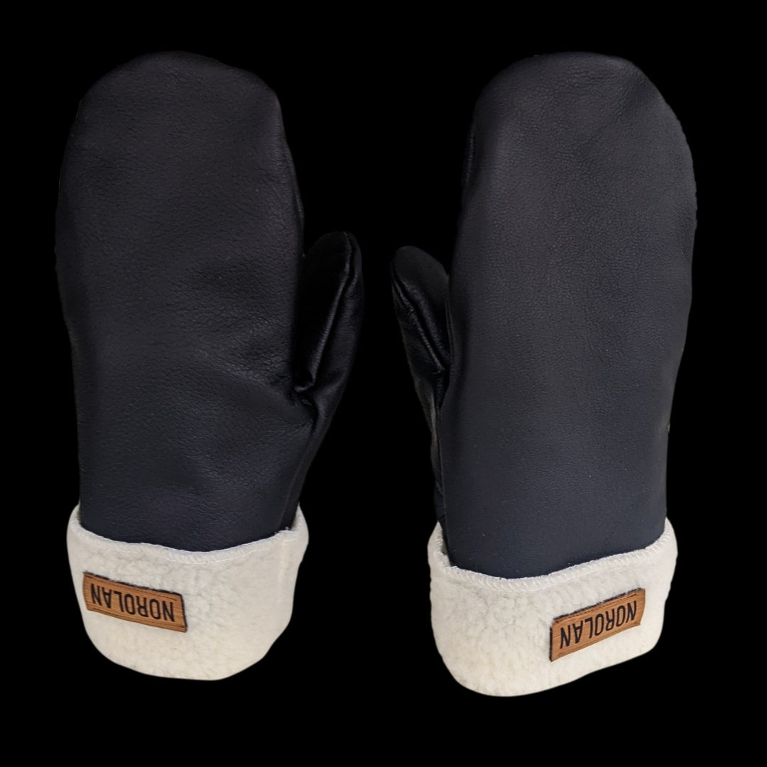 Norolan hirvennahkaiset pilkkirukkaset